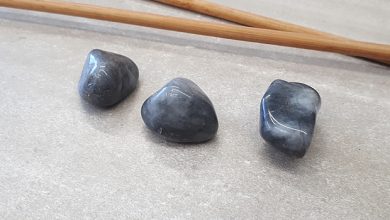 קריסטל קוורץ אפור